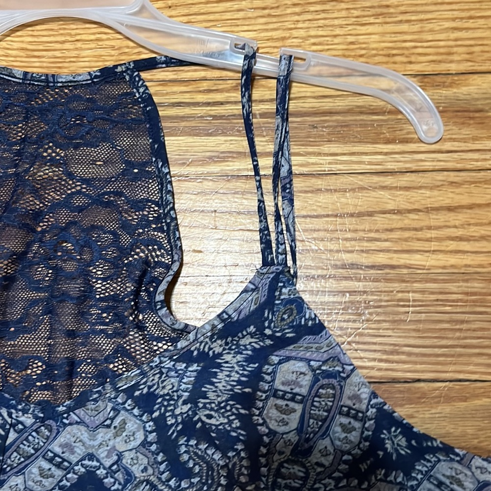 Maurices. Size Large. Camisole. Blue/Lavender/Cream/Olive. Like new. - Picture 3 of 11
